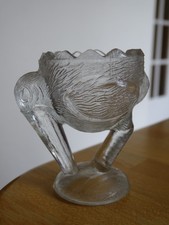 PORTIEUX OU VALLERYSTHAL ANTIQUE MARABOUT GLASS MOULD CUP