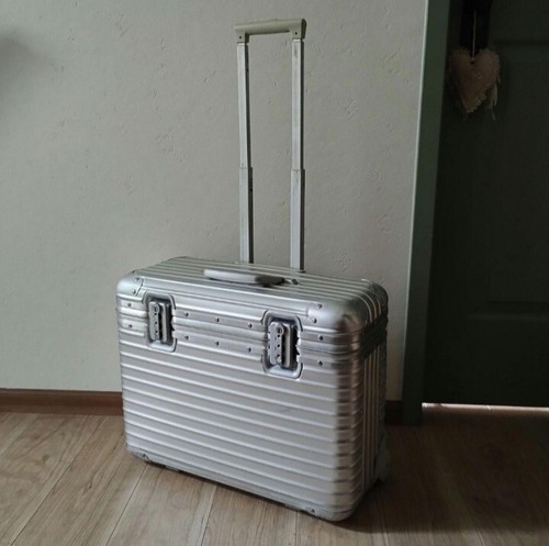 Rimowa pilot trolley silver - pilot, 2