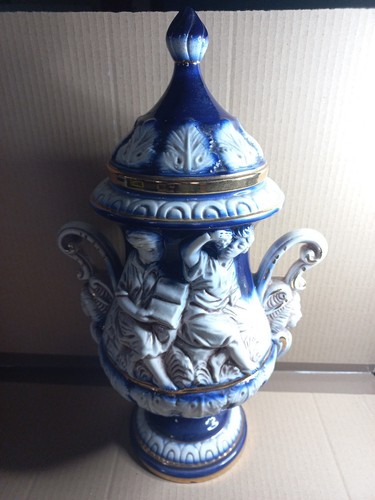 Grand vase couvert - couvert, en