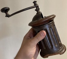 Objet d Art Populaire Moulin à Café Ancien Bois Sculpté