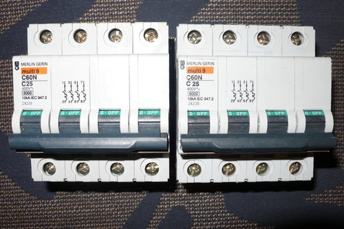 Disjoncteur tetrapolaire 25a - disjoncteur,