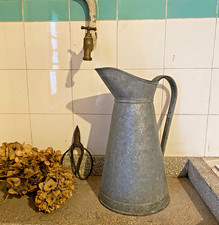 Broc à Eau Métal en Zinc