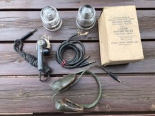 Lot Signal Corps US WW2 - casque écouteurs isolateur micro câble batterie