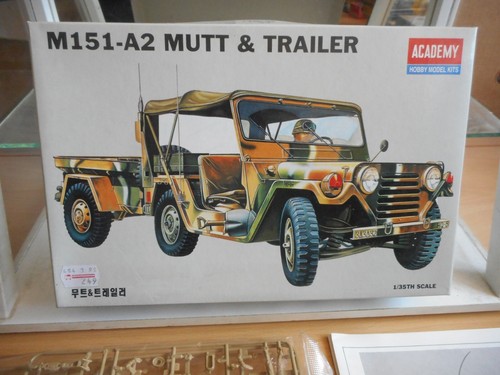 Modelkit academy m151 mutt - academy,