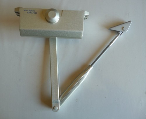 Ferme porte dorma bras - ferme,