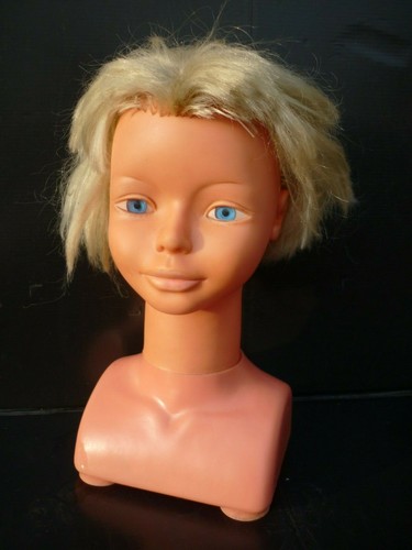 Tête coiffer à - coiffer, et