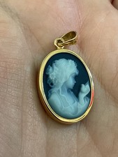 Pendentif camée agate bleue