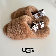 Chaussons doux style UGG en beige caramel, taille EU 39.