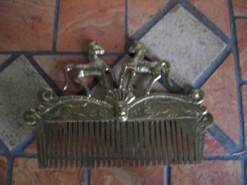 Lot deux peignes antiques - de,