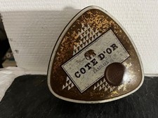 Boite métallique ancienne