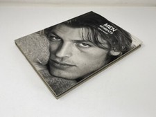 Men Moments by Albane Navizet