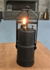 LAMPE A CARBURE ACETYLENE /