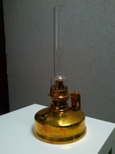 ANCIENNE LAMPE A PETROLE