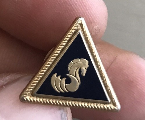 Pins logo beneteau - pins, bateau