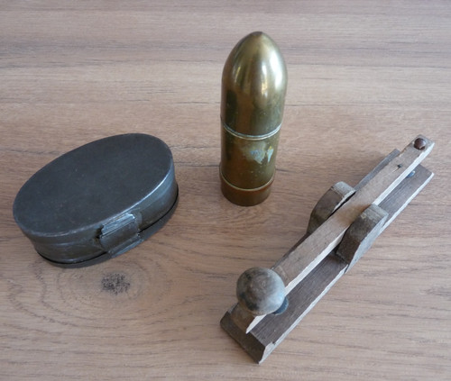 Lot objets militaire - objets, ou