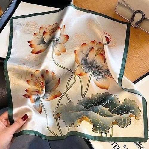 Foulard carré élégant