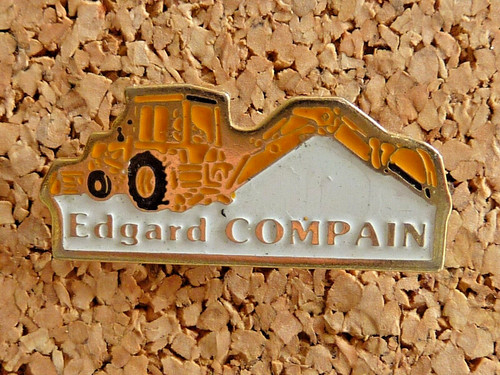 Pin pins badge automobile - pin's,