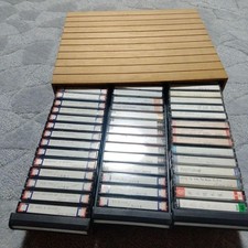 45 cassettes avec boîte de