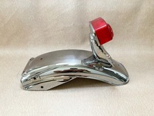 Garde-boue arrière et feu