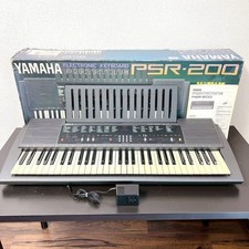 YAMAHA PORTATONE PSR-200