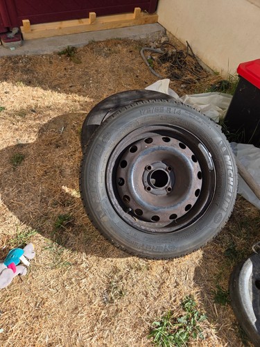 Pneus michelin 175 r14 - 2,