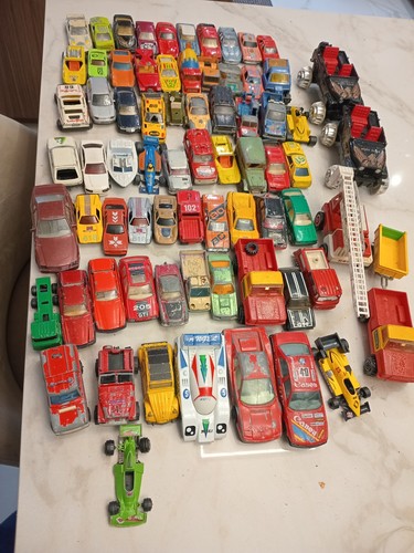 Voitures miniatures - 75,