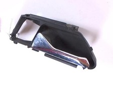 Poignee interieur avant gauche