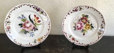 2 assiettes au décor floral -
