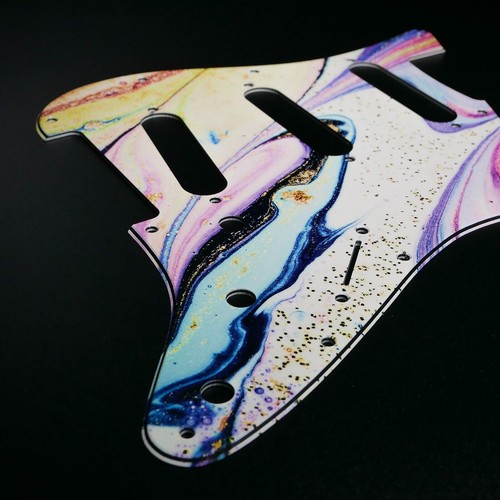 Pickguard fender strat - fender,