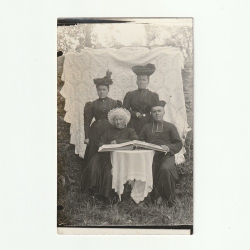 Trois femmes prêtre un - trois, femmes,