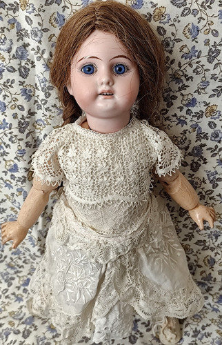 Jolie petite 1884 - , yeux