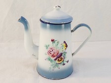 Cafetiere signé JAPY en tole emaillée avec décor floral