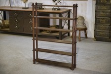 Étagère en hêtre piètement