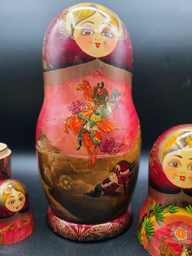 Matriochkas poupées russes - poupées,