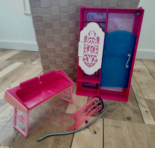 Barbie meuble dressing armoire