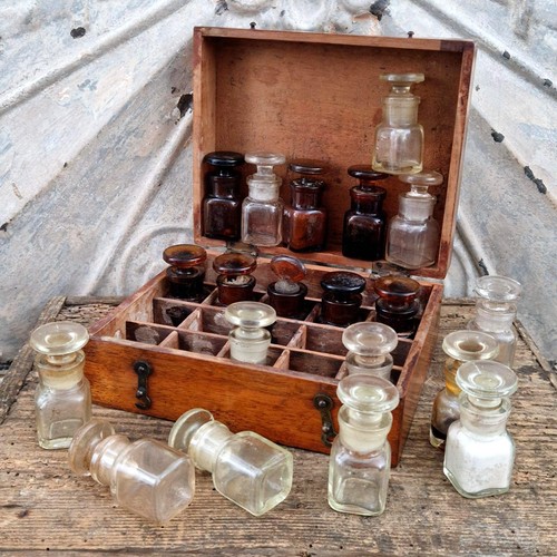 Ancien coffret apothicaire - ancien,