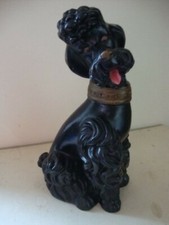 Chien Caniche Statue en Pâtre