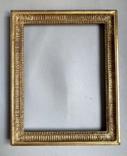 Cadre ancien doré À Canaux