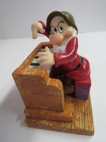 Wdcc 2002 disney snow white - wdcc,