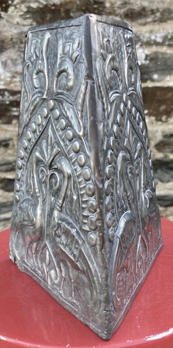 Vase étain repoussé - vase,
