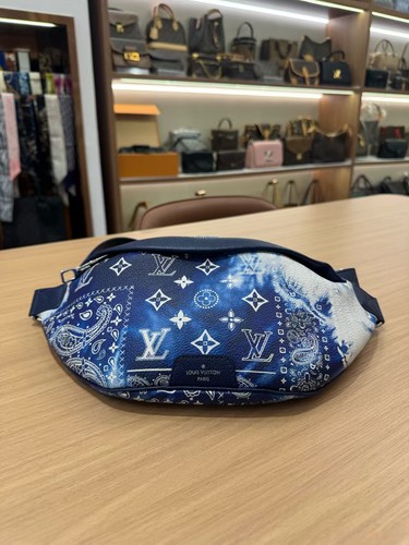 Louis vuitton discovery bumbag - vuitton,