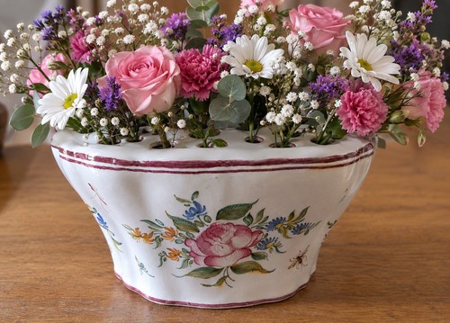 Pique fleurs faïence