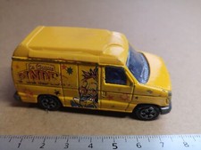 FORD ECONOLINE MAJORETTE