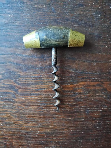 Tire bouchon manche - corne, et