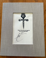 HUNTER S. THOMPSON AUTOGRAPHED "GONZO" 8x10 DISPLAY SIGNED IN PERSON MATTED