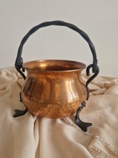 Ancien chaudron en cuivre