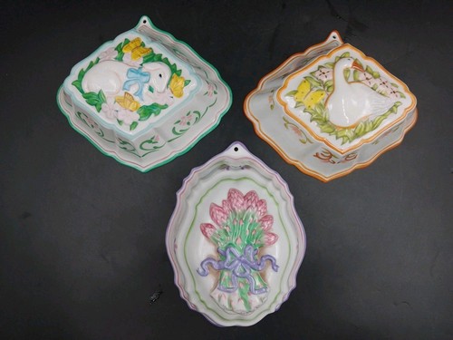 Moules muraux porcelaine