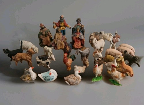 Antique plastic figures - 33,