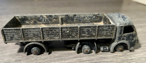 Dinky toys ancien camion - toys,