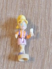 Polly Pocket Polly World Amusement Park 2002 : la poupée blonde 